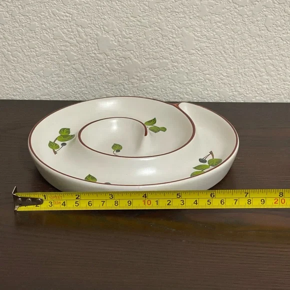 Vintage Shonfeld’s ceramic olive/appetizer dish - Picture 9 of 10